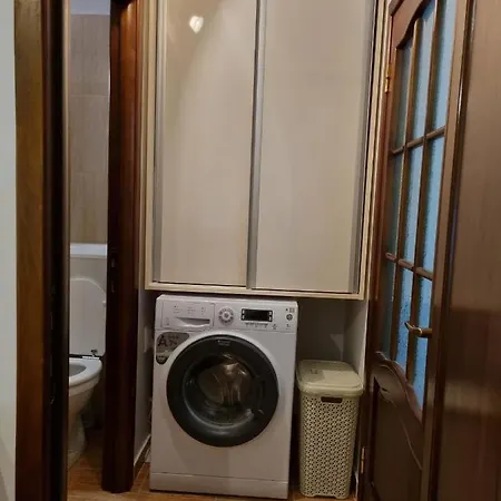 Apartament 2 Camere, Metrou 아파트 부쿠레슈티